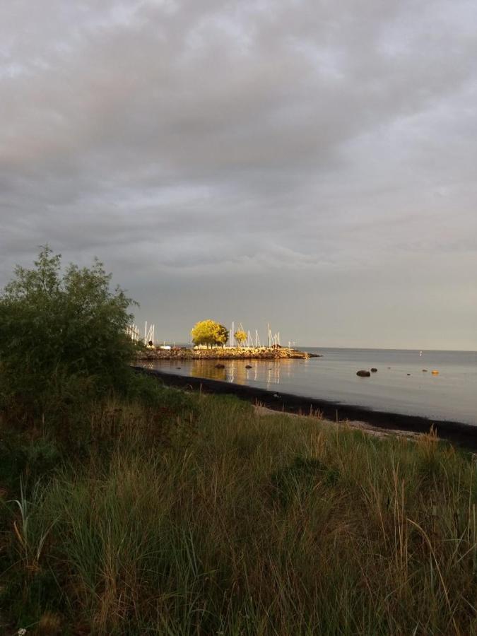 Pensionat Strandhuset I Abbekås Buitenkant foto
