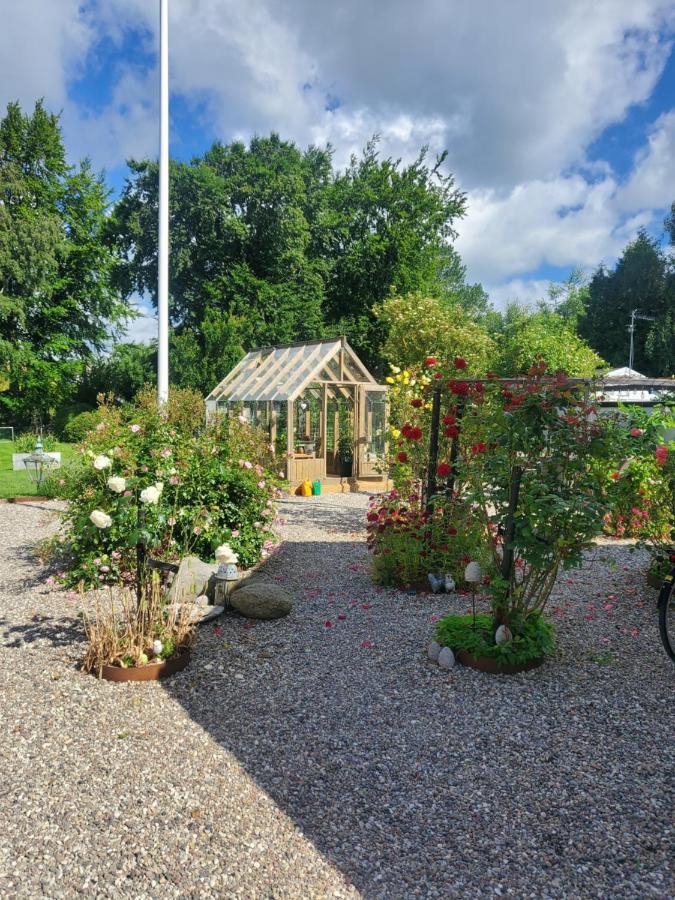 Pensionat Strandhuset I Abbekås Buitenkant foto